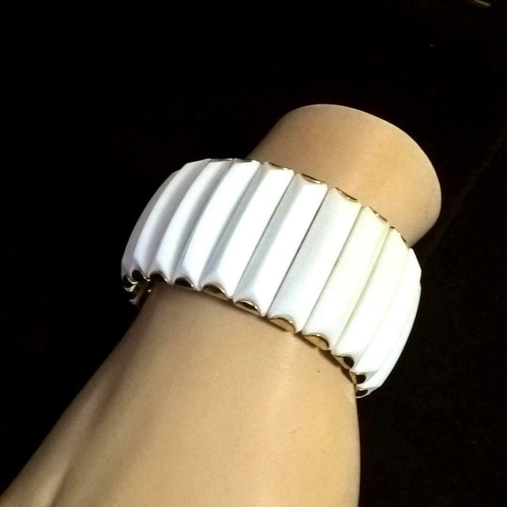 Vintage Expansion Bracelet white thermoplastic